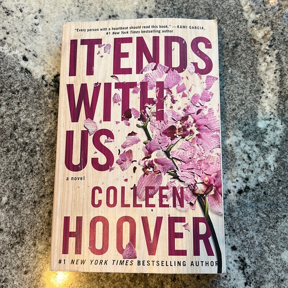It ends with us book by Colleen Hoover New York Times bestseller